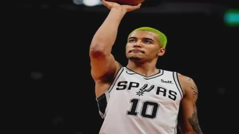 掘金击败雷霆结束雷霆七连胜，约基奇揽三双亚历山大高效砍下25分7助攻