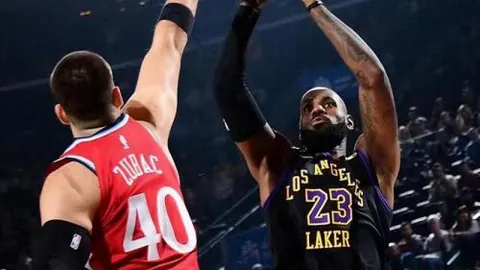 “曼城客场1-2败给布赖顿，遭遇连续四场赛事失利”